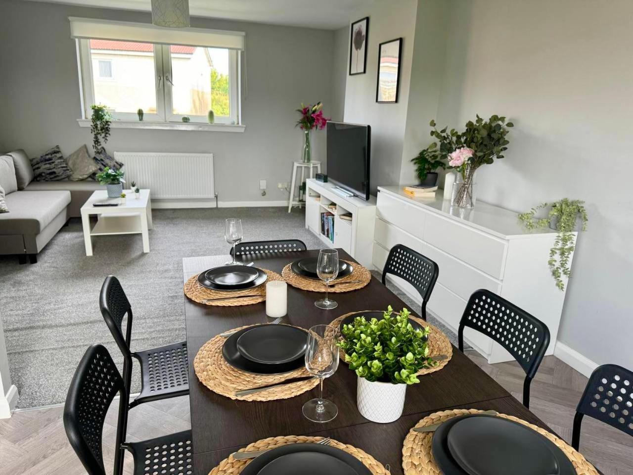 Clydebank Brand New 3Bdr Home, Glasgow Eksteriør billede