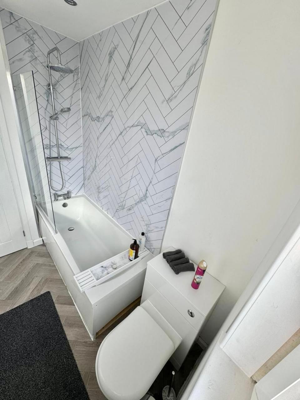 Clydebank Brand New 3Bdr Home, Glasgow Eksteriør billede